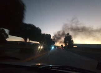 Un muerto y tres lesionados en una Volcadura en el libramiento carretero en URIANGATO, la madrugada de este martes..