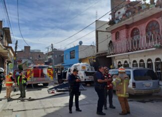 Explosión de un tanque de gas en un domicilio de la zona centro en Silao, dejo a dos personas lesionadas; una de ellas de gravedad.