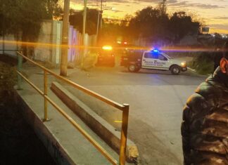 Localizan el cuerpo sin vida de una persona envuelto en una lona en la colonia Infonavit en Purisima del Rincón.
