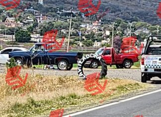 Dos hombres fueron ejecutados frente a una vulcanizadora; al parecer son trabajadores del negocio.