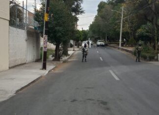 Un hombre fue asesinado a balazos al salir de su domicilio en la colonia Arboledas, en Celaya.