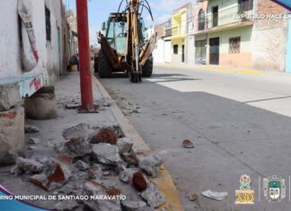 Continuan la rehabilitación del sistema de agua entubada en la colonia de La Cruz.