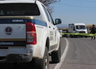 Encuentran cadáver maniatado en la carretera a #Cuitzeo