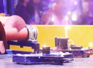 DEMUESTRAN UNIVERSITARIOS HABILIDADES Y TALENTO EN LA PRIMERA BATALLA DE ROBOTS