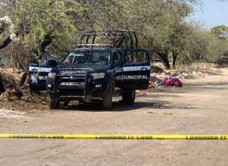 Localizan el cuerpo sin vida de una persona envuelto en cobijas en la colonia San Miguel de Rentería, en León.