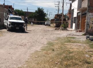 Localizan dos personas sin vida, dentro de una vivienda abandonada en la colonia Del Bosque, en Celaya.