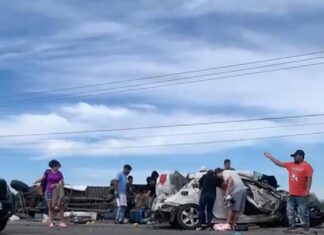 Ocho lesionados, cuatro de ellos de gravedad en Volcadura en Juventino Rosas.