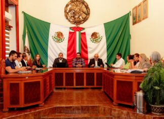 Fernando Sánchez toma protesta como alcalde interino de Moroleón