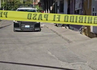 Una persona del sexo masculino fue asesinado a balazos en la colonia Los Pinos en Salamanca.