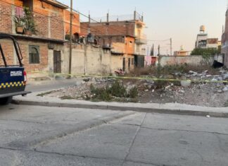 Dos jóvenes fueron atacados a balazos en la colonia Álvaro Obregón, en Salvatierra; uno murió cuando recibía atención médica