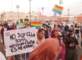 Marcha de la comunidad LGTB por el respeto y empatía en Salamanca.