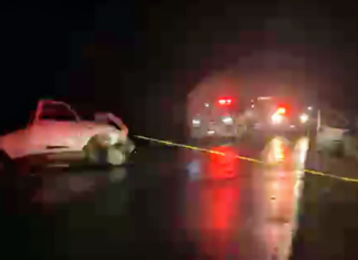 Tres personas fallecidas y tres lesionados en un choque frontal entre dos camionetas en la carretera estatal Valle de Santiago – Jaral del Progreso.
