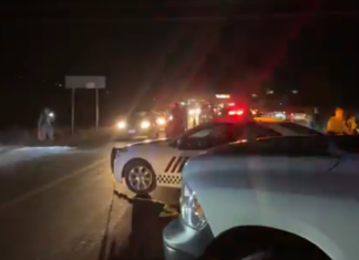 Un hombre que conducia una motocicleta, murió arrollado en la carretera federal Salamanca- Valle de Santiago.