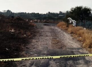 Localizan el cuerpo sin vida de una mujer a un costado de la carretera a la comunidad de Tepetate del Gallo, en Purísima del Rincón.