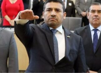 Carlos Zamarripa se da privilegios antes de dejar FGE, ¿cuánto se lleva entre las manos?