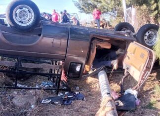 Dos muertos en volcadura en la carretera estatal Moroleón- Amoles, la tarde de este domingo.