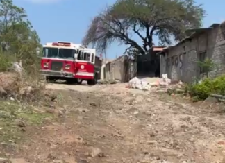Incendio de una vivienda en la comunidad de Los Lobos, en Salamanca, dejo un saldo de una.mujer fallecida y un hombre gravemente lesionado.