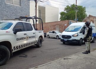 Un hombre fue asesinado a balazos al interior de su negocio en la zona centro de Celaya, la tarde de este martes.