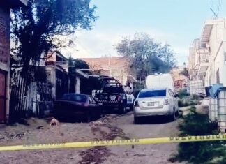 Sujetos armados asesinaron a un hombre al interior de una vivienda en la colonia Cumbres de Medina en León;