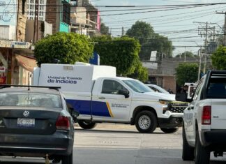 Una mujer fue asesinada a balazos al interior de una tienda en la colonia La Escondida, en León.