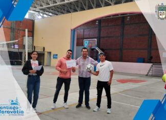 Torneo de voleibol en el marco del «mes rosa», en Santiago Maravatío.