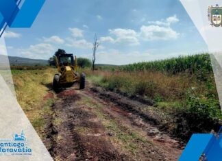 Rehabilitación de camino saca cosechas en el ejido de Santa Teresa, en Santiago Maravatío.