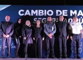 Yuriria clama por seguridad mientras director de policía da órdenes desde CDMX.