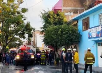 Tres integrantes de una familia murieron al registrarse un incendio en una vivienda en la colonia Lomas de la Trinidad, en León.