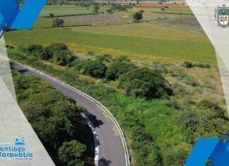 Se aplicó herbicida secante en 10 kilómetros del canal de riego Maravatío.