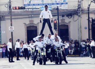 Se realizó el tradicional desfile cívico militar y deportivo, con motivo del CXIV aniversario de la Revolución Mexicana.