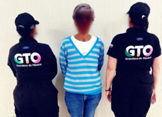 Detienen a mujer que pretendía meter droga al CERESO de Salamanca.