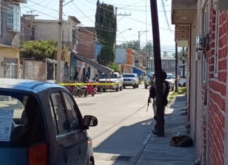 Ataque armado en un puesto de frituras en la colonia Progreso, en Celaya, dejo un saldo de una mujer muerta y un hombre herido.