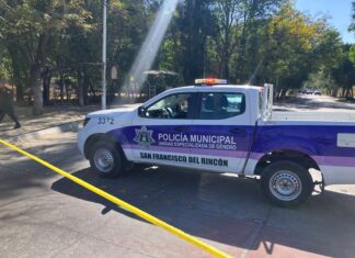 Ataque armado contra policías de San Francisco del Rincón, dejo un saldo de un muerto y dos heridos graves.