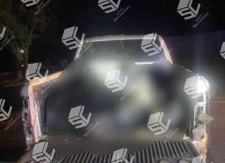 Encuentran camioneta abandonada con restos humanos en bolsas negras de al menos siete personas