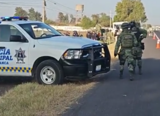 Encuentran el cuerpo sin vida de un masculino a un costado de la carretera Salamanca – Celaya.
