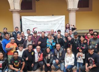 Motociclistas llevan alegría a niños de Salvatierra en la “Ruta Biker del Juguete”