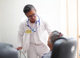 Recomienda IMSS Guanajuato no automedicarse, hacer ejercicio y tener alimentación balanceada para prevenir daño renal