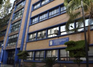 Tras incendio, autoridades de la UG garantizan clases presenciales para alumnos de la prepa oficial de León.