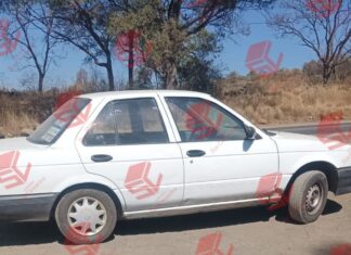 Esta tarde fue localizado el cuerpo sin vida de un hombre, en la cajuela de un auto abandonado en la carretera federal Valle de Santiago – Yuriria..