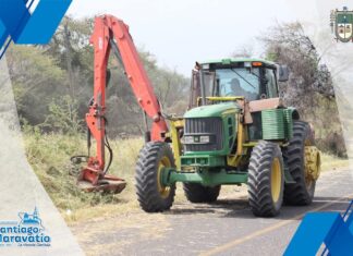 Realizan trabajos de limpieza de maleza en los caminos de acceso a las comunidades en Santiago Maravatío