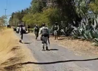 Localizan el cuerpo sin vida de un hombre en un camino de terracería a un costado del canal de Coria en Salamanca.