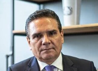 POR PRESUNTOS ACTOS DE CORRUPCIÓN DETIENEN A EX GOBERNADOR DE MICHOACAN, SILVANO AUREOLES.