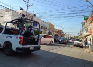 Un hombre fue asesinado a balazos frente a plaza Veleros, en Celaya.