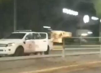 Choque entre una camioneta y una motocicleta en Uriangato, dejo un saldo de una persona sin vida.