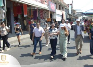 Lic. Claudia Cristina Villaseñor Aguilar, Secretaria de Economía del Estado, inauguró la Plaza Victoria, para fortalecer e impulsar el comercio local en Uriangato.