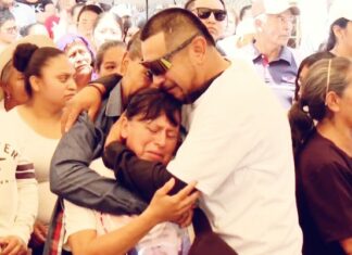 San Bartolo de Berrios despidió a sus jovenes asesinados.