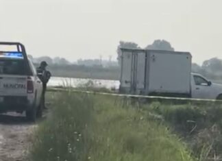 Esta malana fue localizado el cuerpo sin vida de un hombre al interior se una camioneta en la comunidadd de Valtierrilla, en Salamanca.