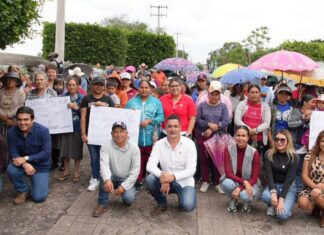 Entrega de apoyos alimentarios en Rancho Viejo, en Valle de Santiago.