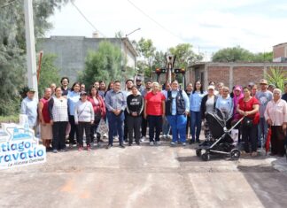 Arranque de obra para la pavimentación de la calle López Gaytán, en la colonia El Edén, en Santiago Maravatio.