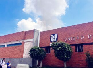 Desalojan la clínica T 53 del Seguro Social en Leon; por un conato de incendio en una de su bodegas.